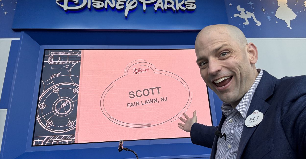 Disney Parks Name Tag WD Lobby